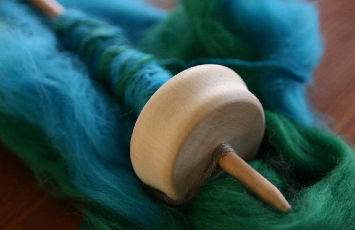 Spinning on a drop spindle